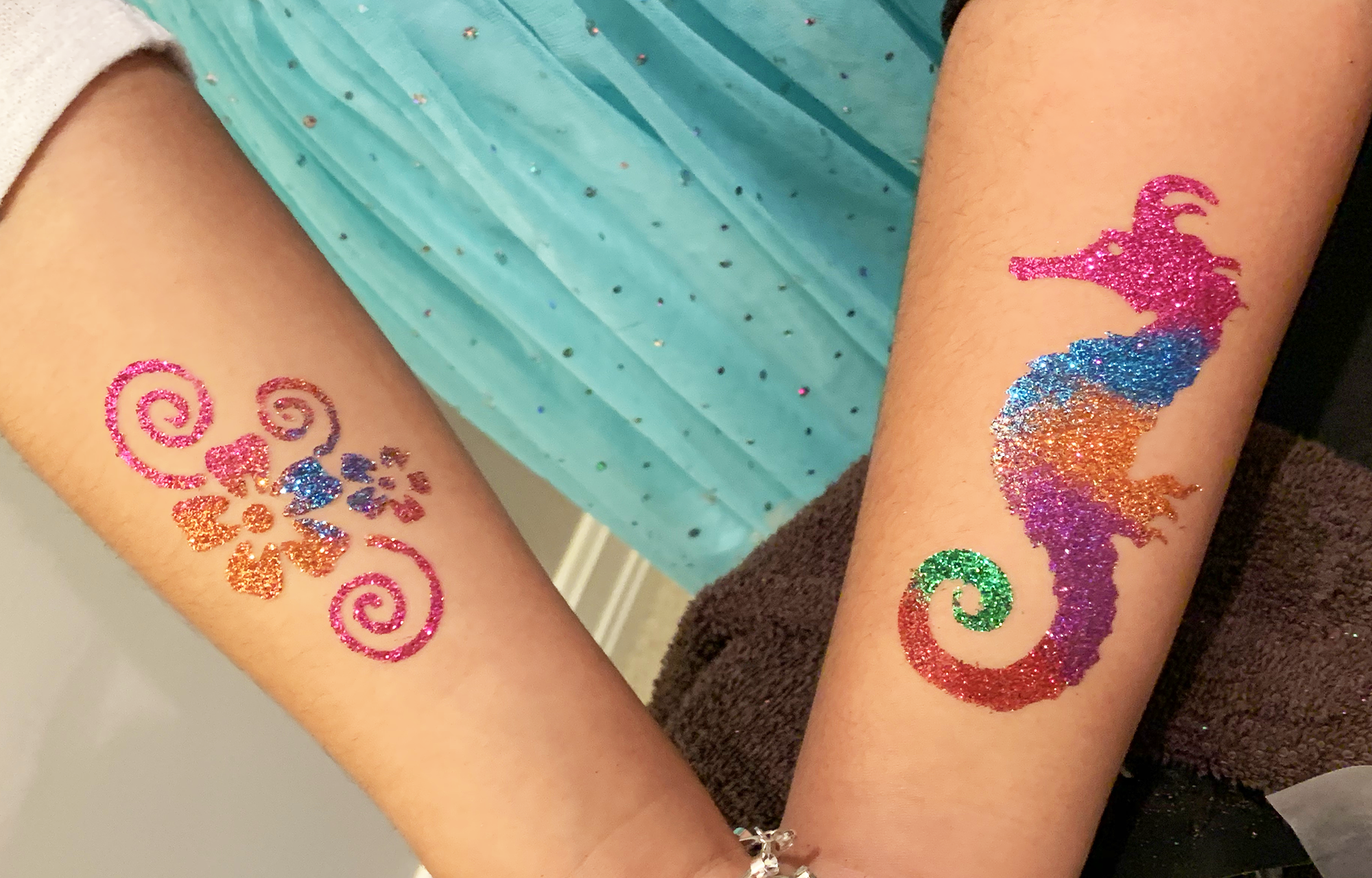 Glitter Tattoo artist